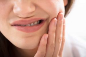 Wisdom teeth swelling pain