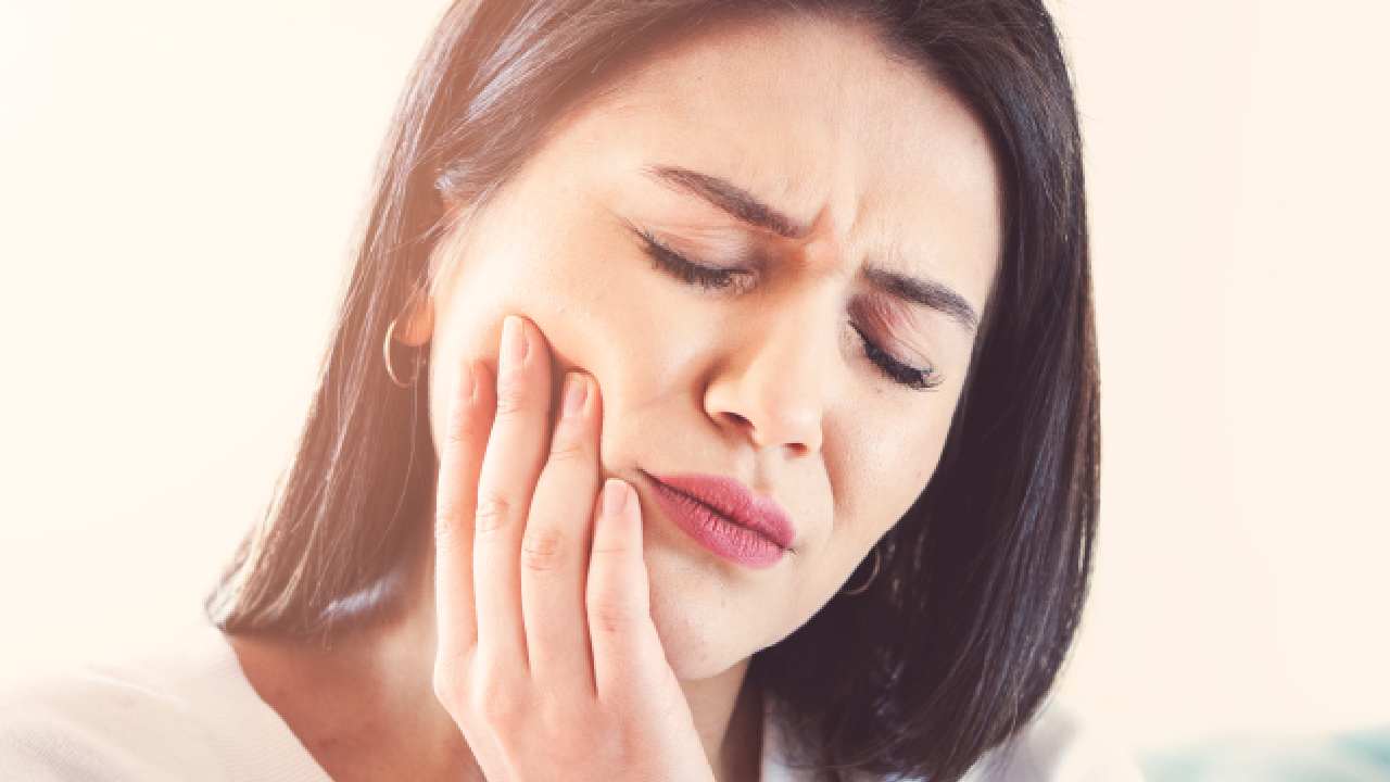 Women with abscess tooth